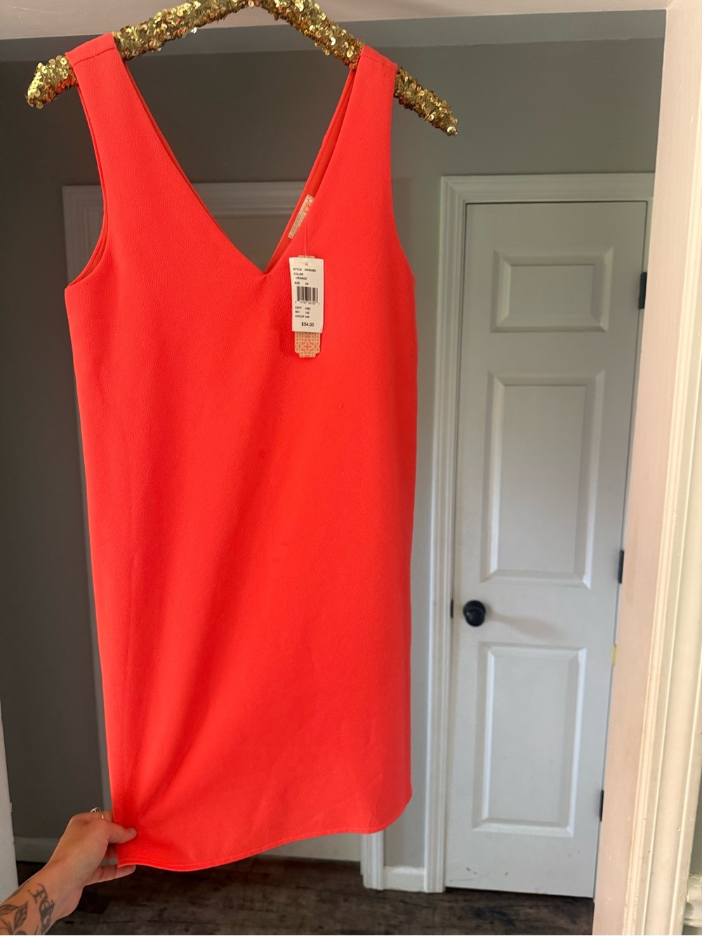 NWT Gianni Bini Neon Coral V-Neck Shift Dress - Picture 4 of 6